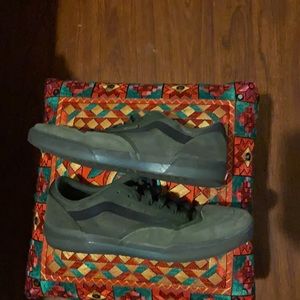 Vans Rainy Day Ave Pro (Forest Night/Black) Men’s 9